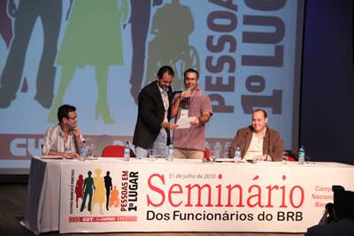 entrega_agnelo.jpg entrega_agnelo.jpg