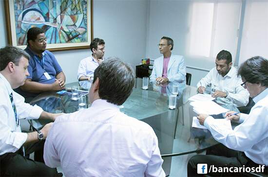 assinatura-acordo-BRB-FotosGuina-bancariosdf-web