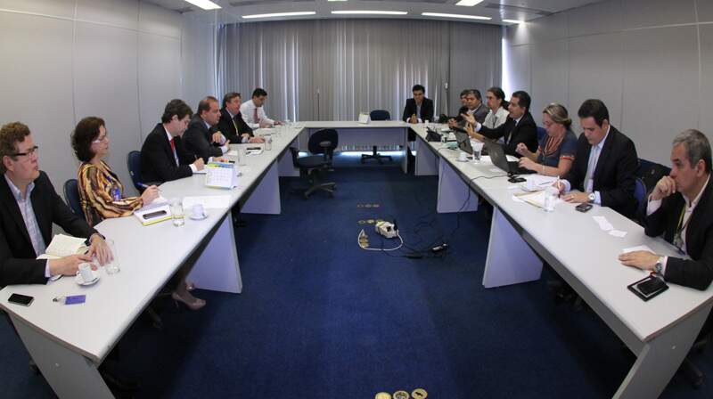 Reunião realizada em Brasília antecipa negociação da Campanha Nacional 2014