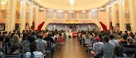 Crédito: Seeb Porto Alegre - Assembleia dos banrisulenses em greve em Porto Alegre