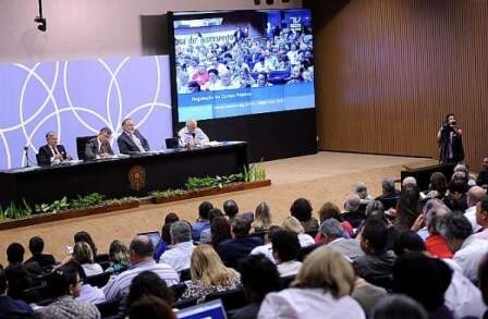 Crédito: Lucio Bernardo Jr - Câmara dos Deputados - Painelistas debatem regulação do campo público